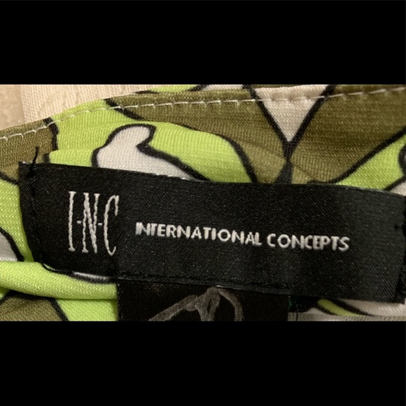 Inc. International Concepts Floral Blouse Sz Med - Picture 3 of 3
